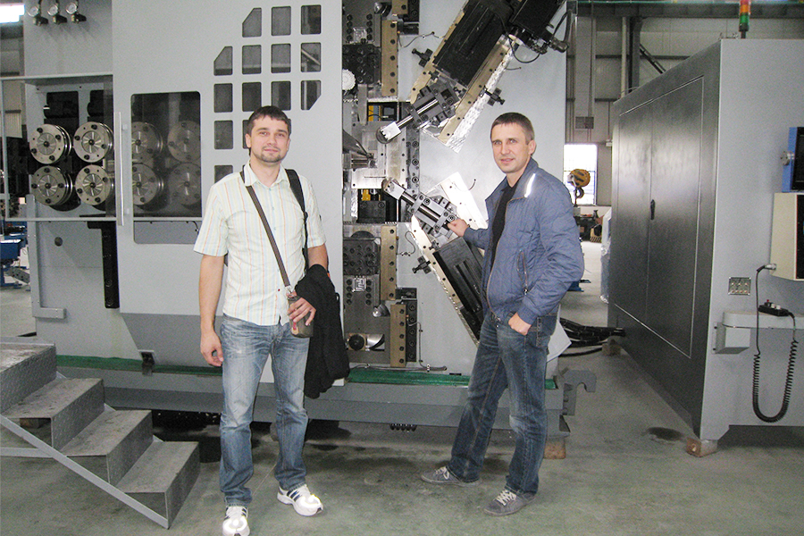 Photo-collection-of-foreign-customers