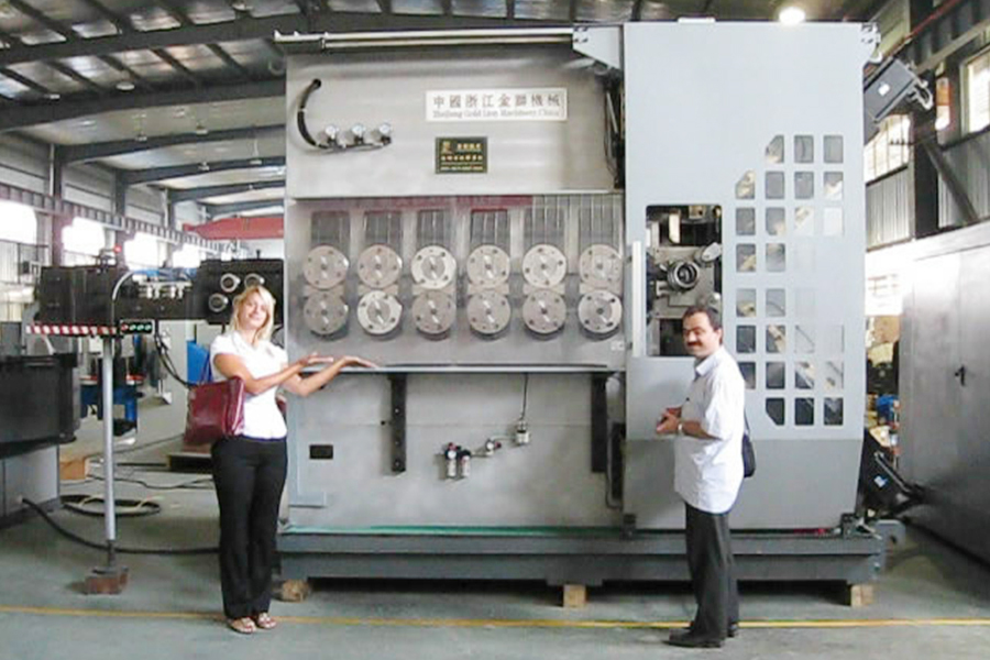 Photo-collection-of-foreign-customers